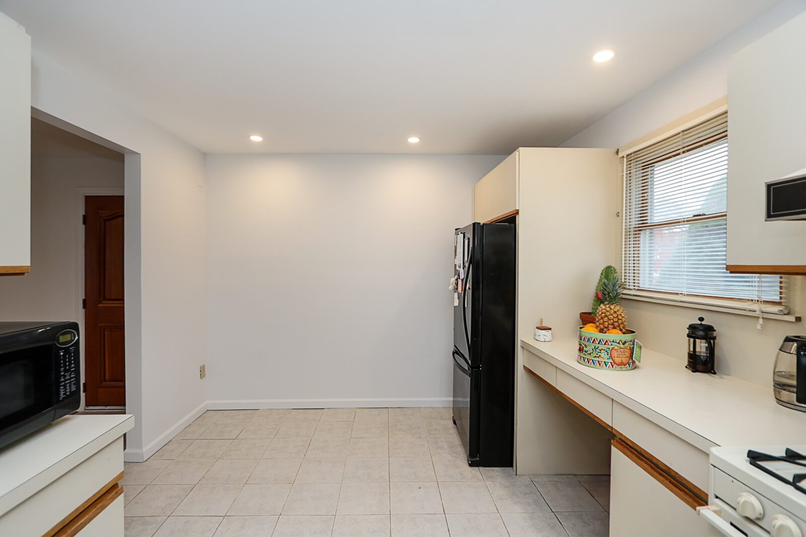 49 East Ave, Glen Cove 10-min 49 East Ave, Glen Cove 10-min