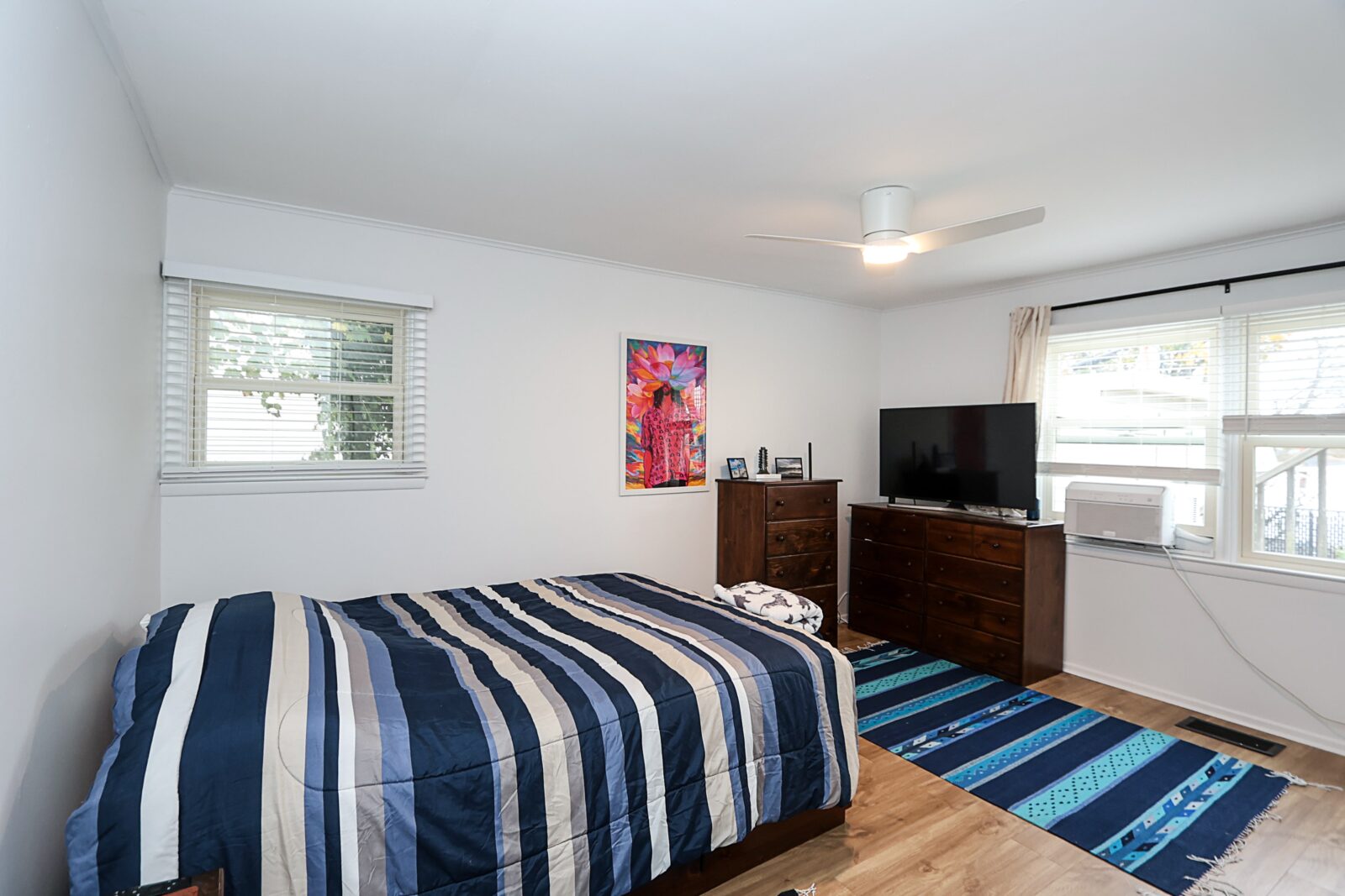 49 East Ave, Glen Cove 16-min 49 East Ave, Glen Cove 16-min