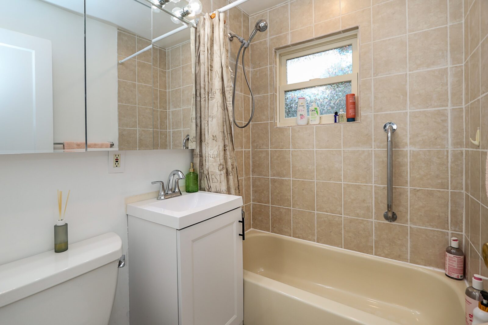 49 East Ave, Glen Cove 19-min 49 East Ave, Glen Cove 19-min