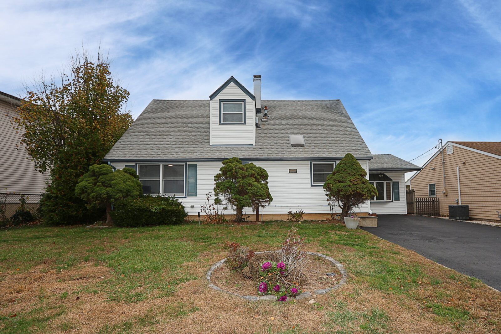 49 East Ave, Glen Cove 2-min 49 East Ave, Glen Cove 2-min