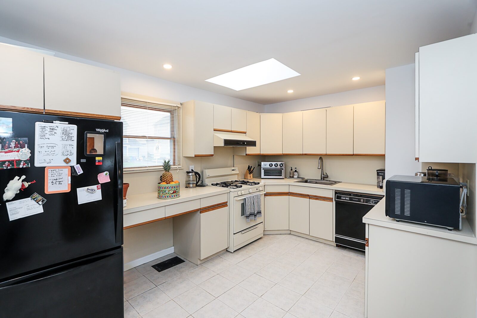 49 East Ave, Glen Cove 7-min 49 East Ave, Glen Cove 7-min