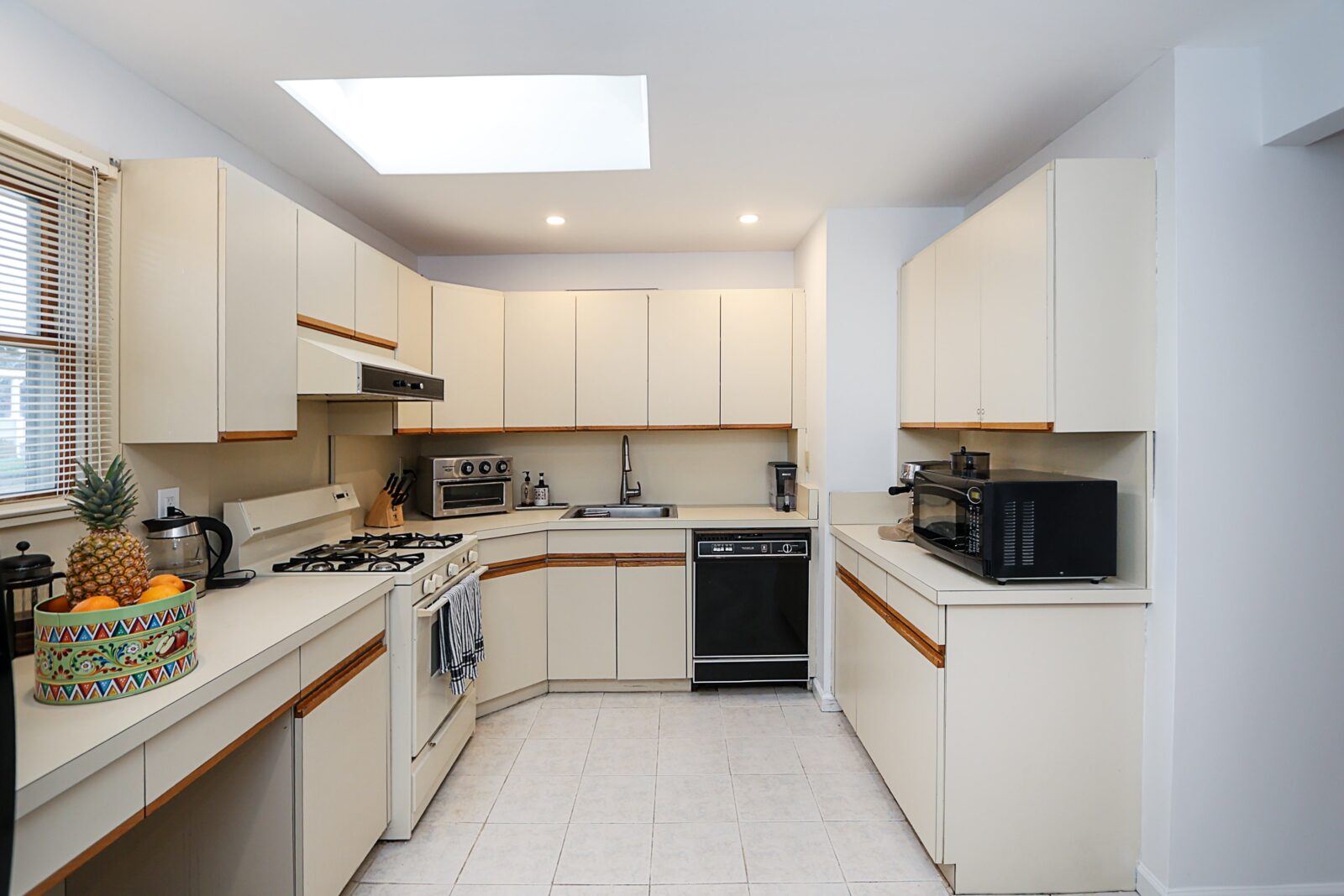 49 East Ave, Glen Cove 8-min 49 East Ave, Glen Cove 8-min